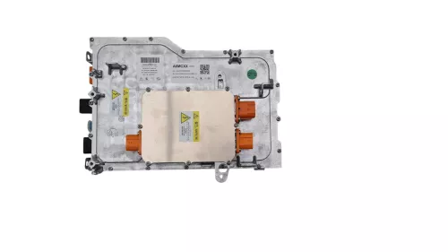 OBC-BATTERIELADEGERÄT ÜBER DEM ELEKTROMOTOR/ BORDLADEGERÄT/